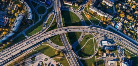 Como usar o transporte público para economizar tempo e dinheiro no dia a dia